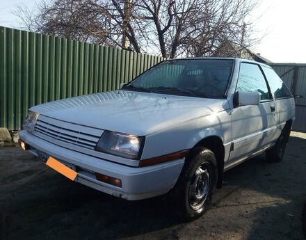 Mitsubishi Colt 1986 року