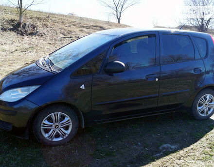 Mitsubishi Colt 2008 года