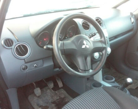 Mitsubishi Colt 2008 года