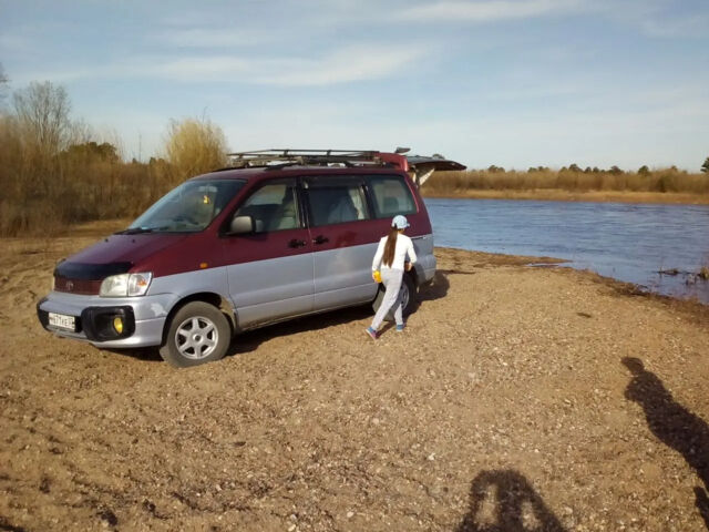 Mitsubishi Delica 2000 року