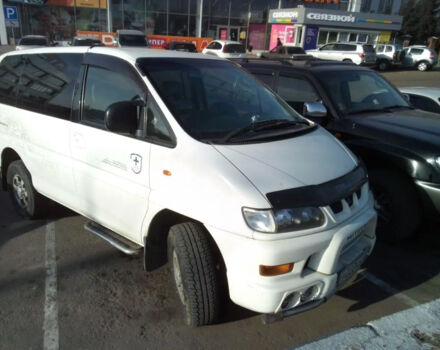 Mitsubishi Delica 2000 года