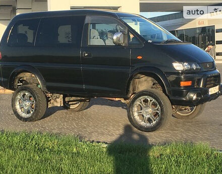 Mitsubishi Delica 2003 года