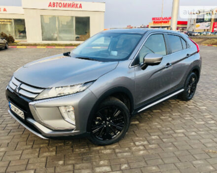 Фото на відгук з оцінкою 5   про авто Mitsubishi Eclipse Cross 2018 року випуску від автора “Дмитрий” з текстом: Мягкий, экономичный, SEL комплектация ! Дизайн кузова 5+ салона 5+ ! 185 мм к любому бордюру подъ...