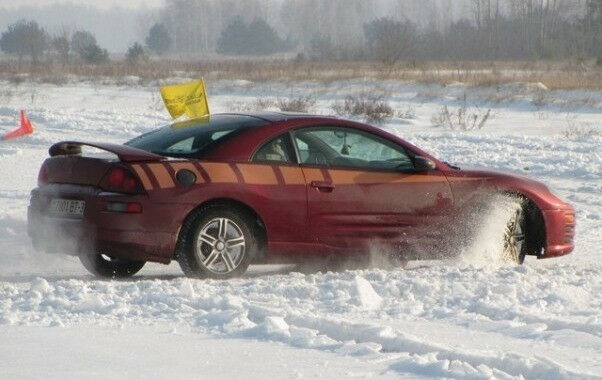 Mitsubishi Eclipse 2000 года