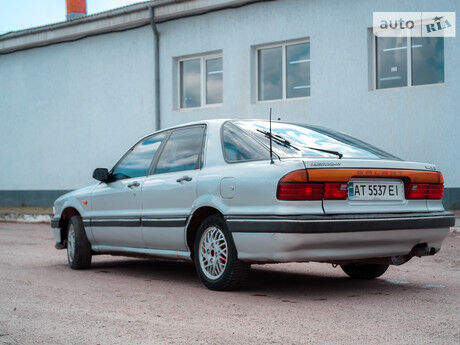 Мицубиси Галант 1989 года Mitsubishi Galant 1989 года