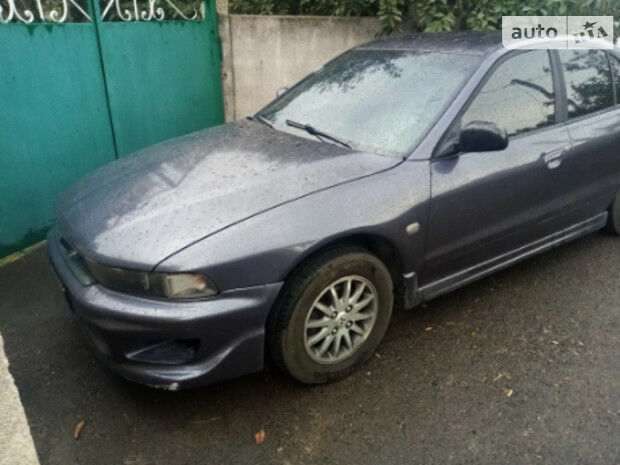 Mitsubishi Galant 2001 року