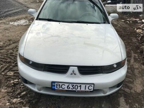 Mitsubishi Galant 2002 року