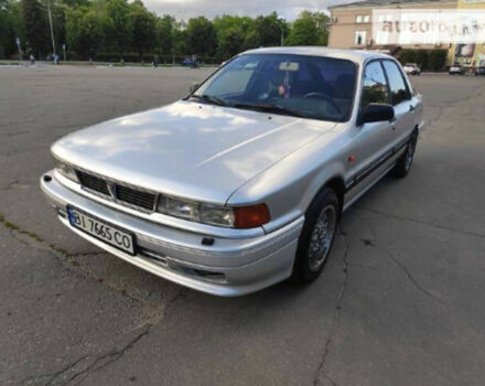 Mitsubishi Galant 1992 року