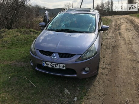 Mitsubishi Grandis 2004 года