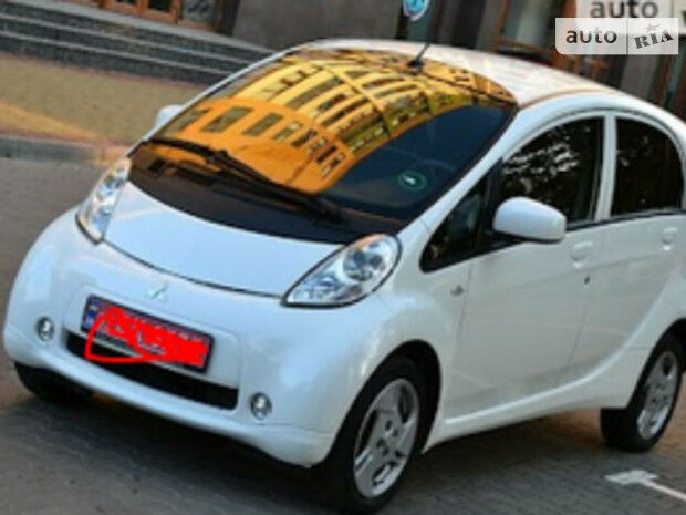 Mitsubishi I-Miev 2013 года