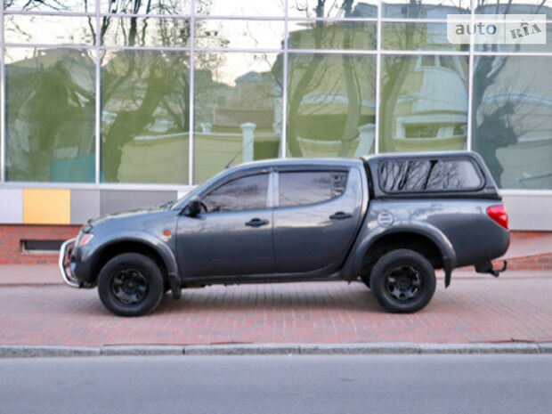 Mitsubishi L 200 2008 року