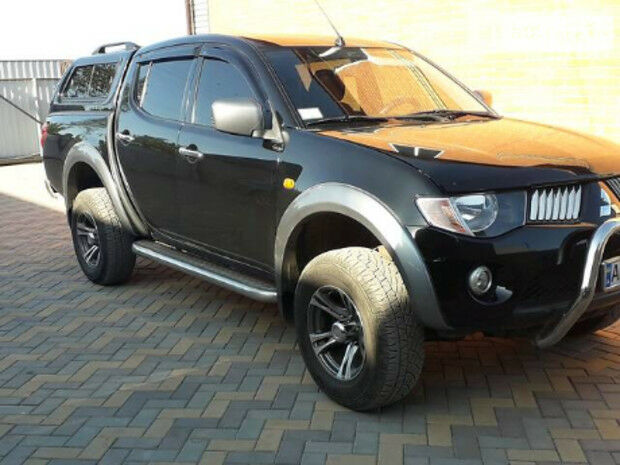 Mitsubishi L 200 2007 року