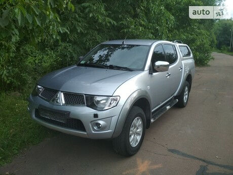 Мицубиси Л 200 2012 года Mitsubishi L 200 2012 года