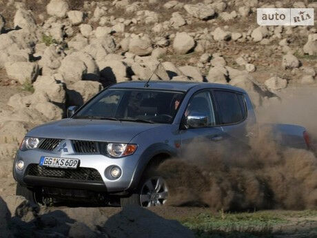 Mitsubishi L 200 2007 года