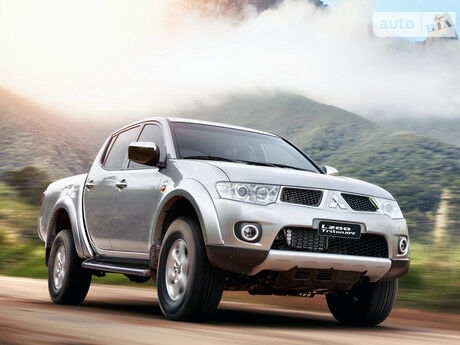 Mitsubishi L 200 2005 года