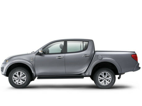 Мицубиси Л 200 2007 року Mitsubishi L 200 2007 року