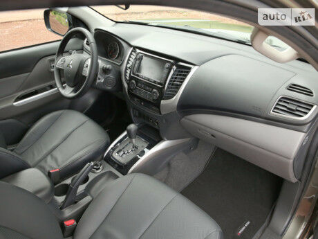 Мицубиси Л 200 2006 года Mitsubishi L 200 2006 года