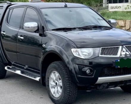 Mitsubishi L 200 2013 года