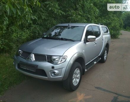 Mitsubishi L 200 2012 года