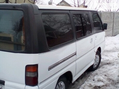 Mitsubishi L 300 пасс. 1991 года