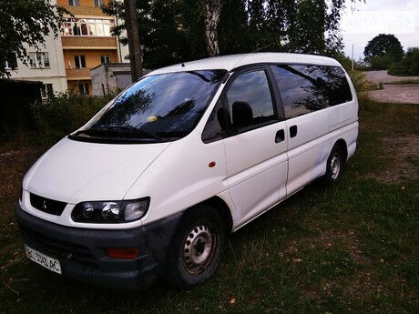 Mitsubishi L 400 пасс. 2000 года