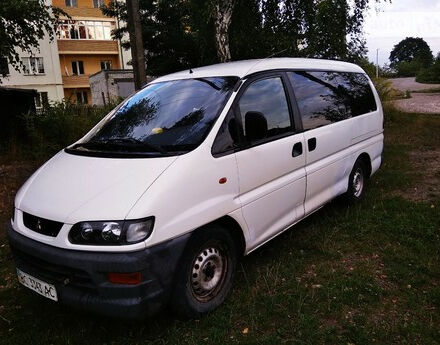 Mitsubishi L 400 пасс. 2000 года