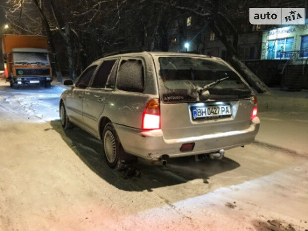 Mitsubishi Lancer 1998 року