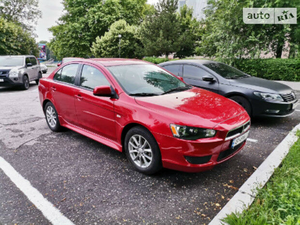 Mitsubishi Lancer 2015 года