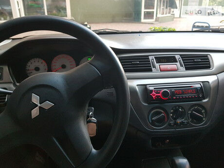 Мицубиси Лансер 2007 року Mitsubishi Lancer 2007 року