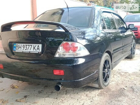 Mitsubishi Lancer 2005 року