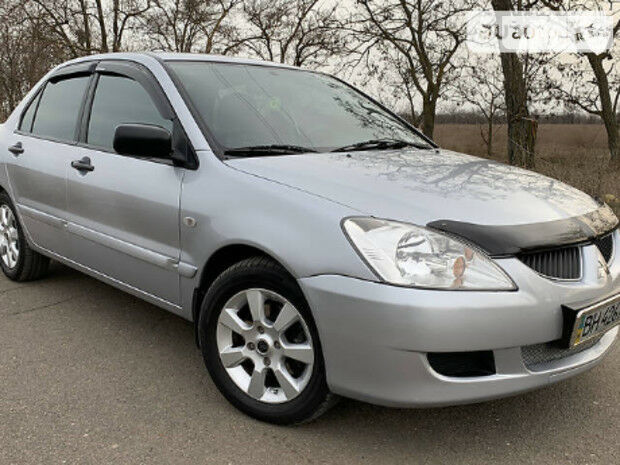 Mitsubishi Lancer 2005 року