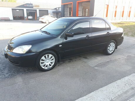 Мицубиси Лансер 2008 року Mitsubishi Lancer 2008 року