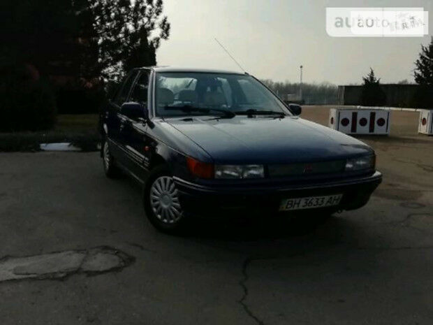 Mitsubishi Lancer 1990 года