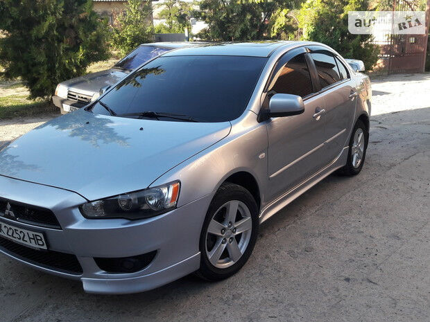 Mitsubishi Lancer 2008 року