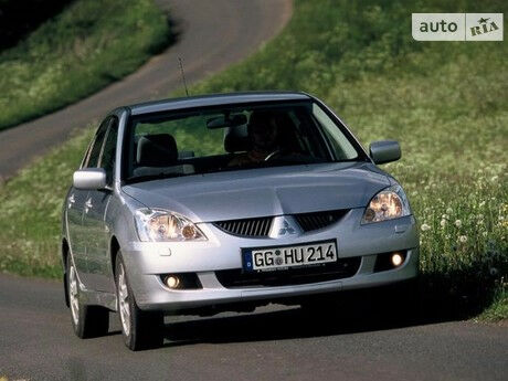 Mitsubishi Lancer 2000 року