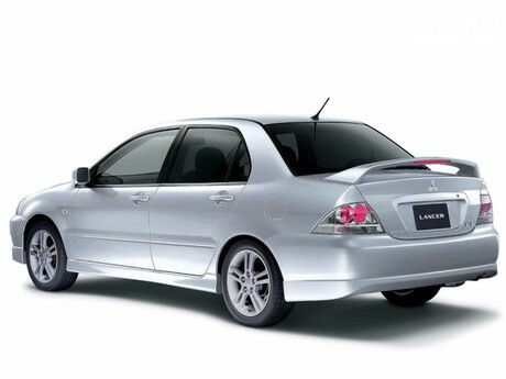 Mitsubishi Lancer 2010 року