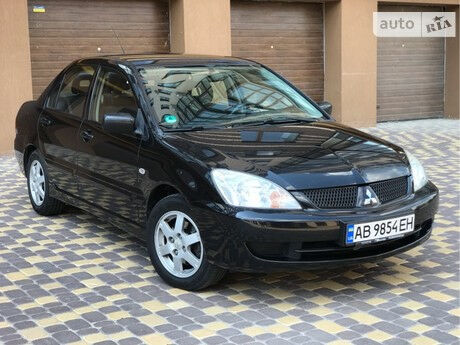 Мицубиси Лансер 2006 року Mitsubishi Lancer 2006 року