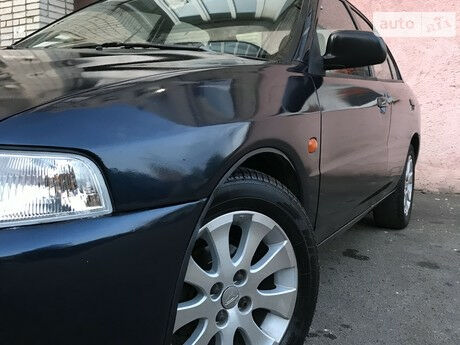 Мицубиси Лансер 1997 года Mitsubishi Lancer 1997 года