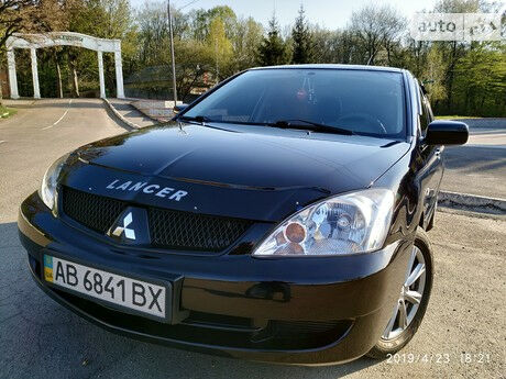 Мицубиси Лансер 2007 року Mitsubishi Lancer 2007 року