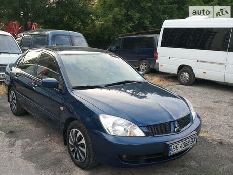 Мицубиси Лансер 2005 року Mitsubishi Lancer 2005 року