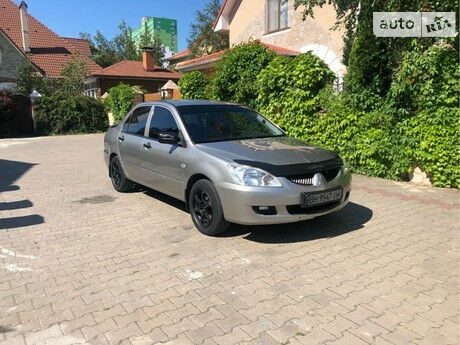 Мицубиси Лансер 2005 года Mitsubishi Lancer 2005 года