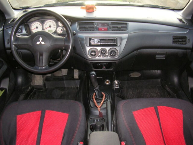 Mitsubishi Lancer 2006 року