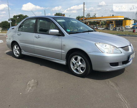 Mitsubishi Lancer 2004 года