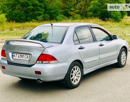 Mitsubishi Lancer 2005 року