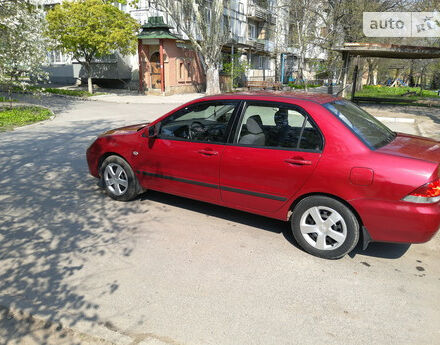 Mitsubishi Lancer 2004 року