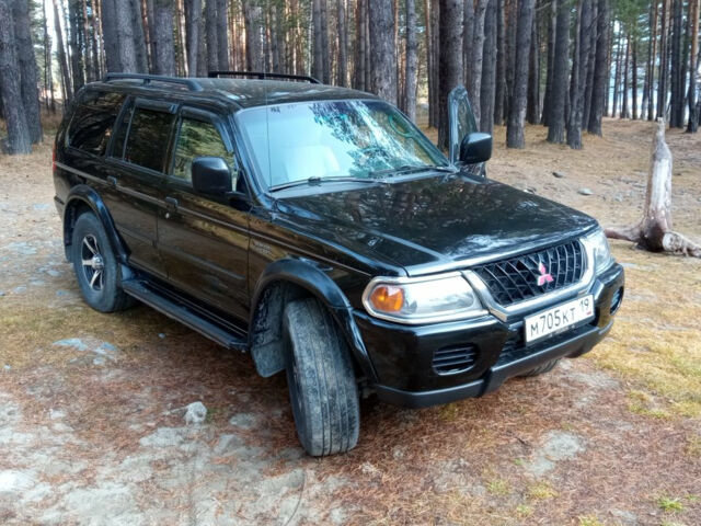 Mitsubishi Montero 2001 року