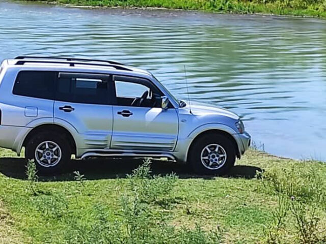 Mitsubishi Montero 2002 года