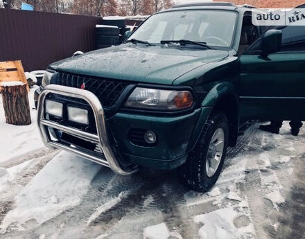 Mitsubishi Montero 2000 года