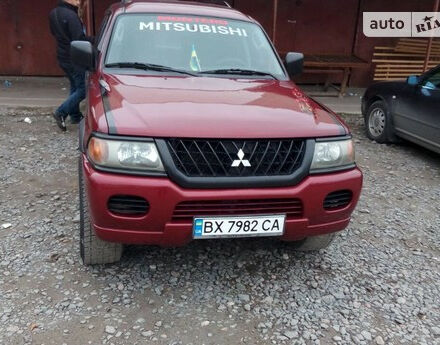 Mitsubishi Montero 2003 года