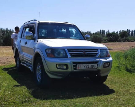 Mitsubishi Montero 2002 года